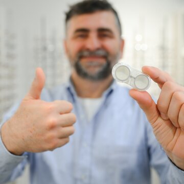 Ako správne vybrať a nasadiť kontaktné šošovky